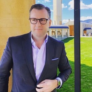 Meet your Posher, Stephen